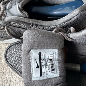 Nike Women's Athletic Shoes in Gray